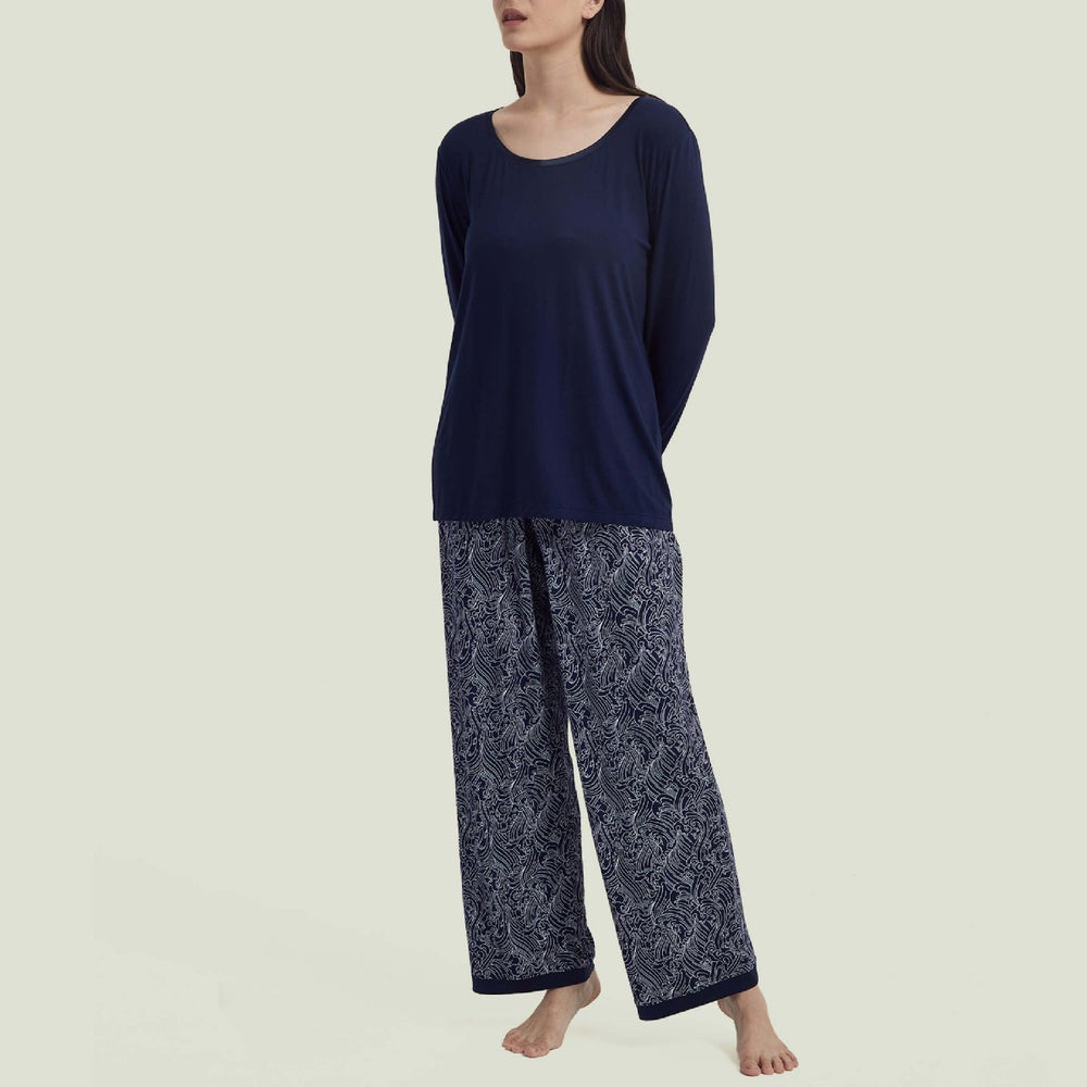 
                  
                    #color_Navy/Waves
                  
                